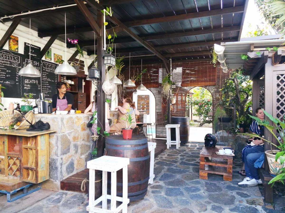 Sannyasa Wellness And Spa Trou aux Biches Bagian luar foto